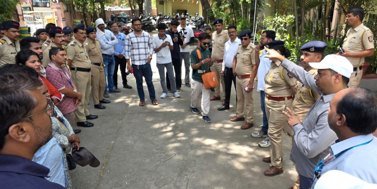 Police Station Sita Buldi, Nagpur City- पोलीस स्टेशन सीताबर्डी येथे कार्यवाही करण्यापूर्वी.
